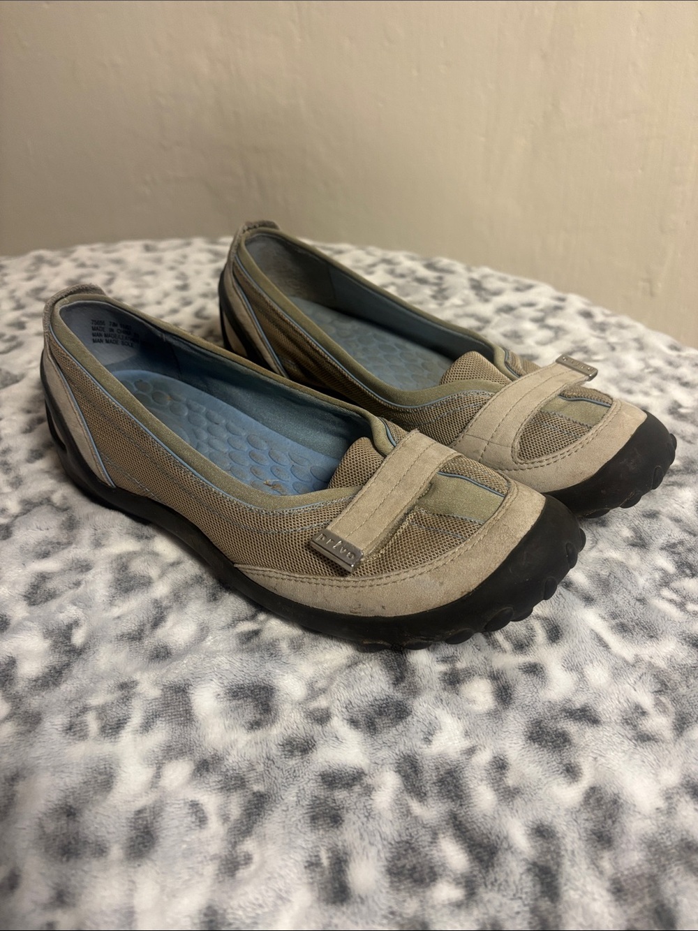 Privo Beige and Black Casual Slip-On Flats